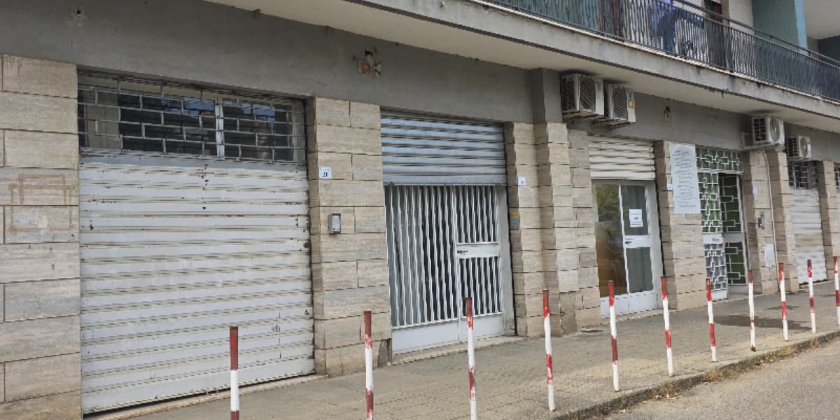 Distretto sanitario di via Kennedy a Rende: lo sfratto indigna i social