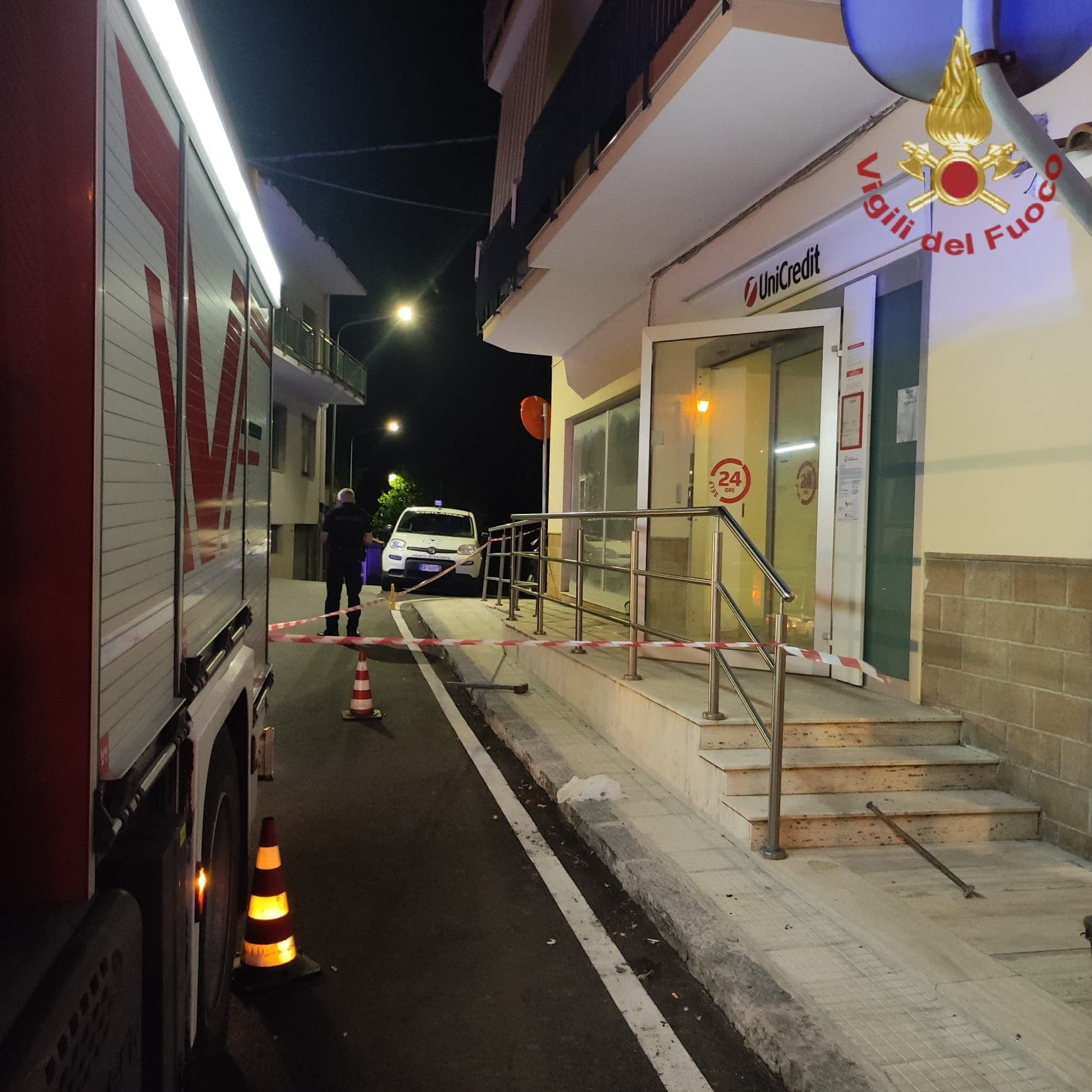 Melilli, bomba inesplosa davanti al bancomat: evacuate quattro famiglie