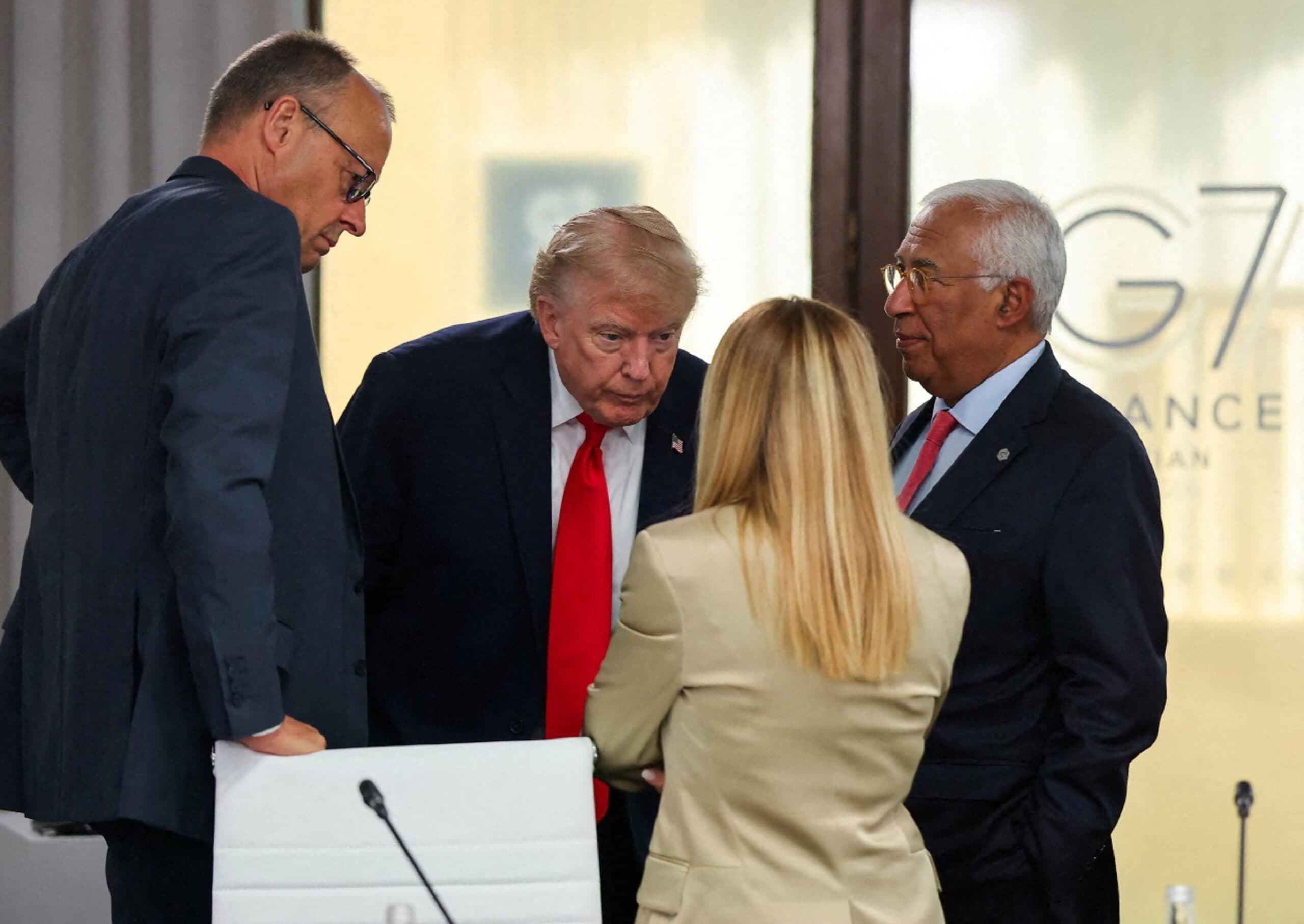 Trump attacca ancora Meloni: «Vuole tornare amica per far risalire i suoi numeri. No, grazie»