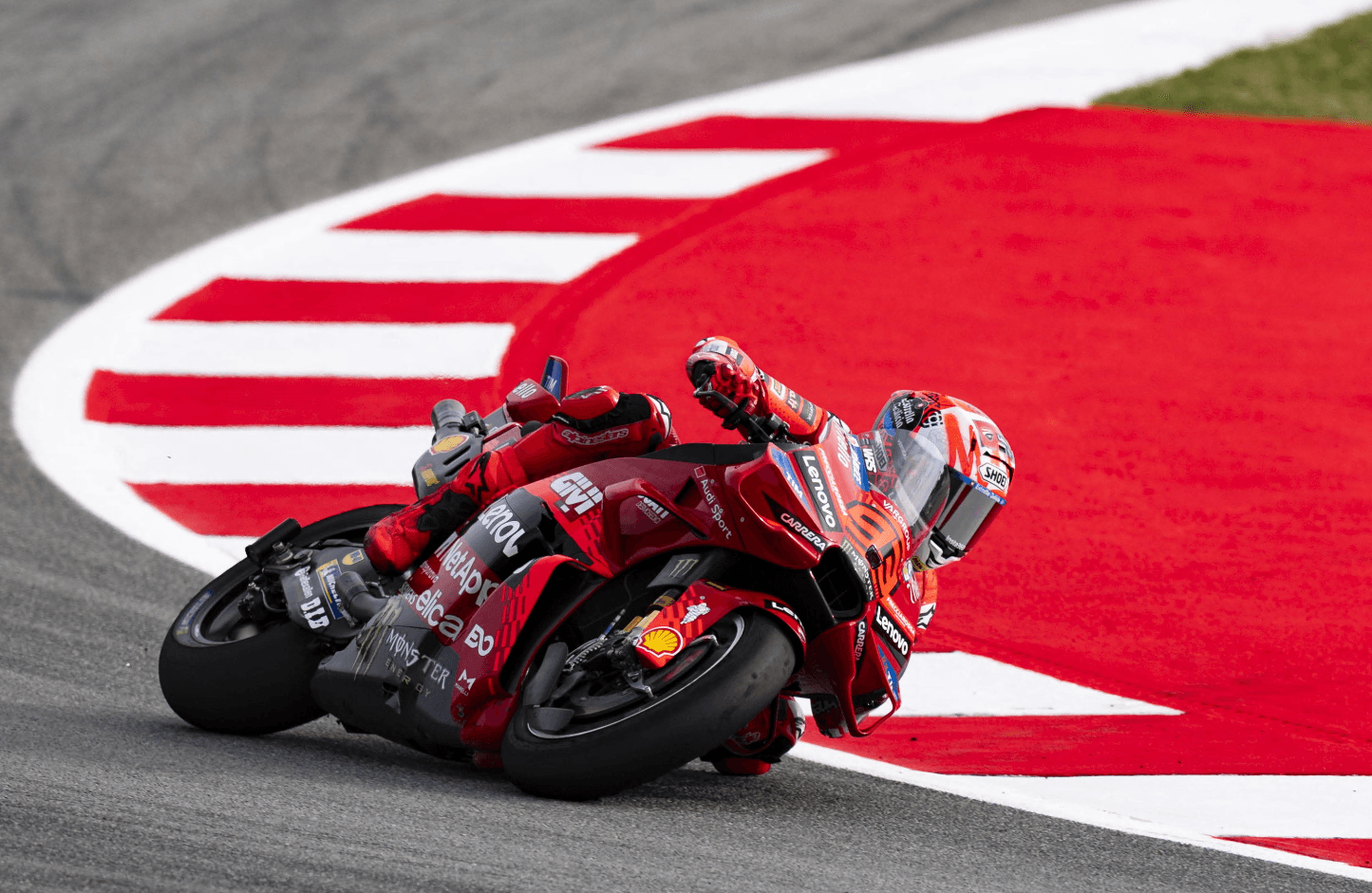 MotoGP, Marc Marquez domina la Sprint di Aragon. Bagnaia solo undicesimo