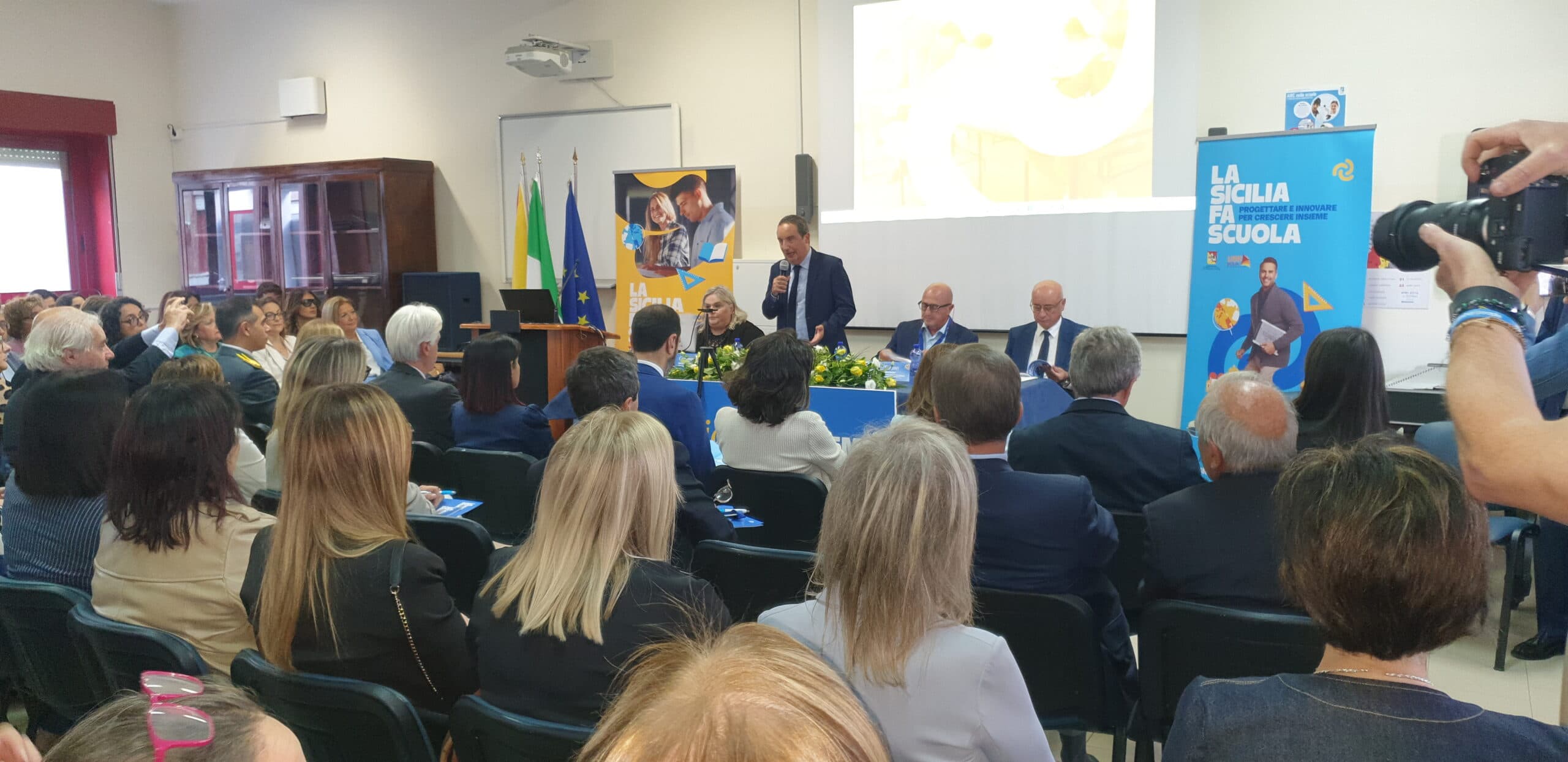 Scuola in Sicilia: le sfide, gli auguri e il tour nelle province. Voci, bisogni e idee in vista degli Stati Generali di ottobre