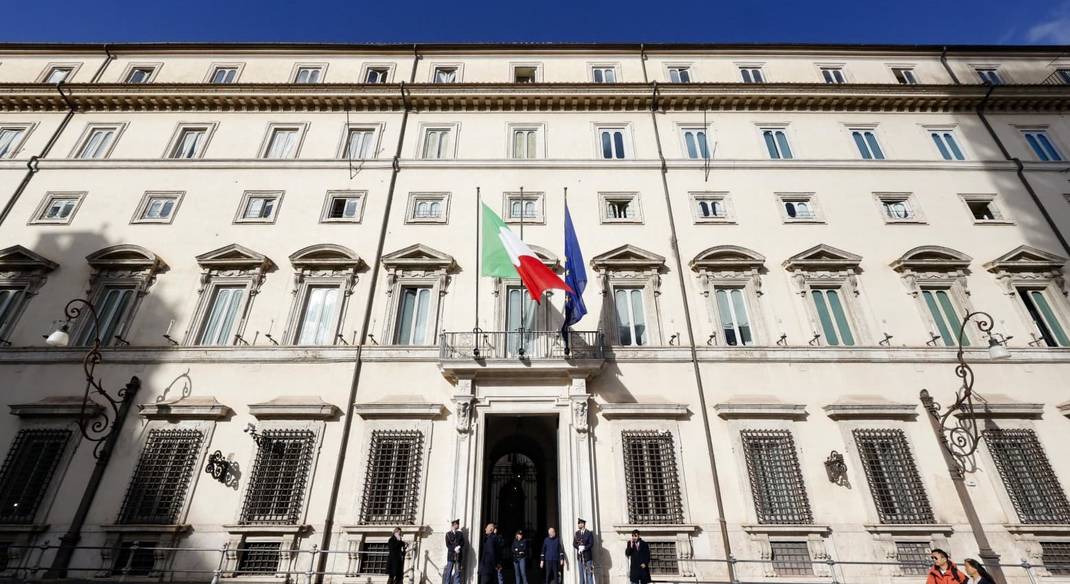 Meloni non firma il Dpcm per aumenti da 1 miliardo ai magistrati. L'Anm: faremo un ricorso