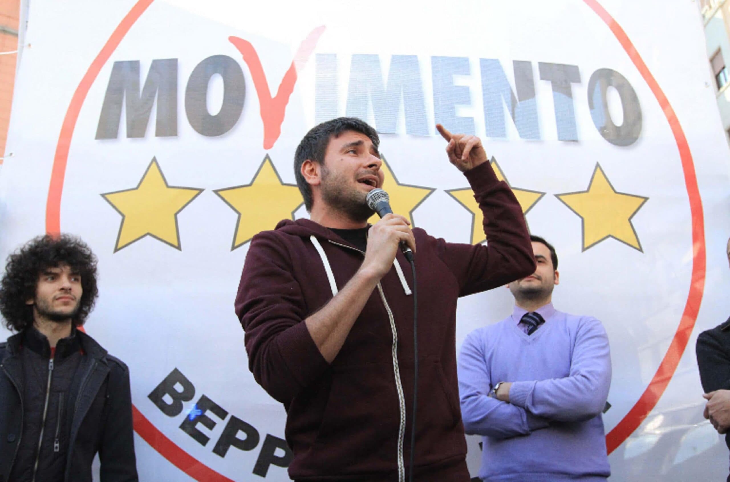 Alessandro Di Battista: chi è "Dibba" il grillino ribelle, la politica e l'amore per il Sud del mondo