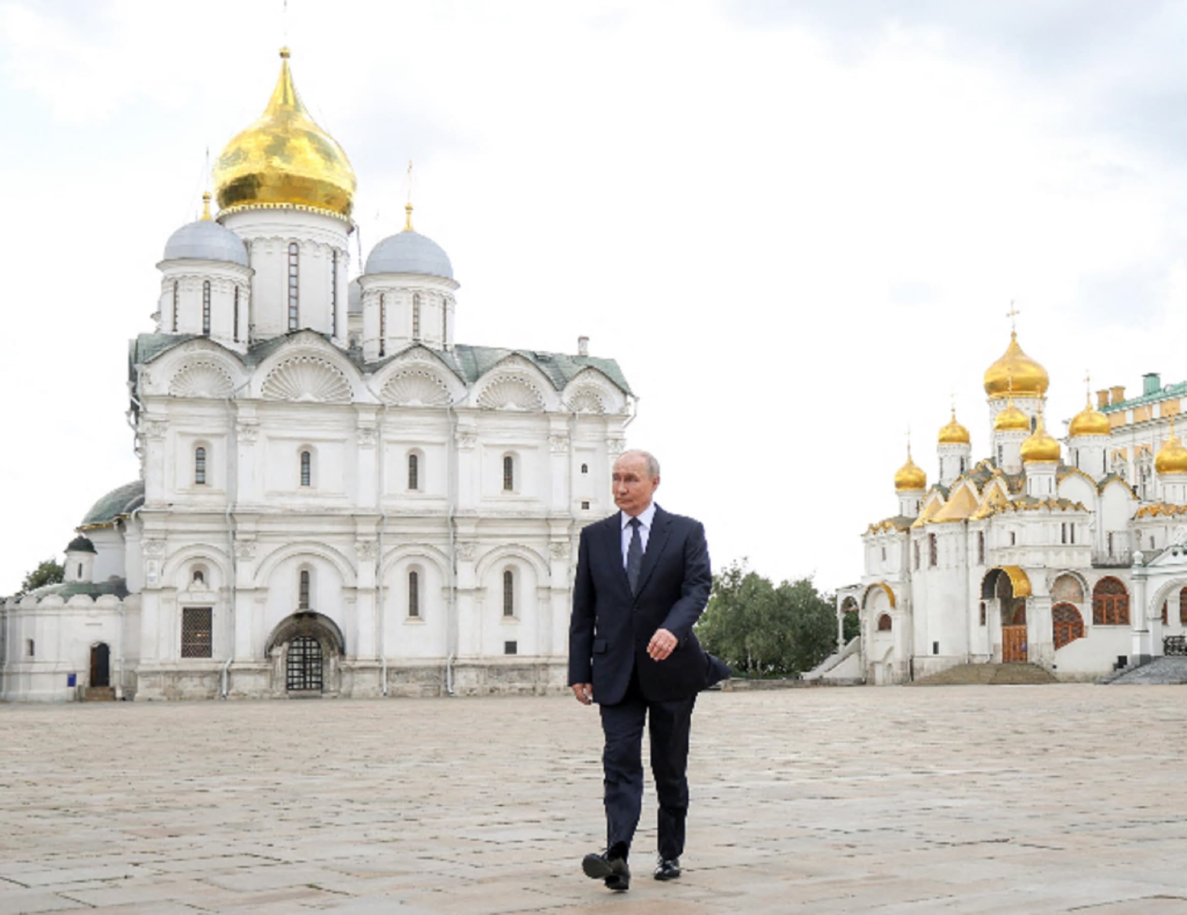 Putin minaccia rappresaglie sulla logistica ucraina dopo i raid ai magazzini dell'e-commerce: «Danni all'economia russa, ma nessun vantaggio per Kiev»
