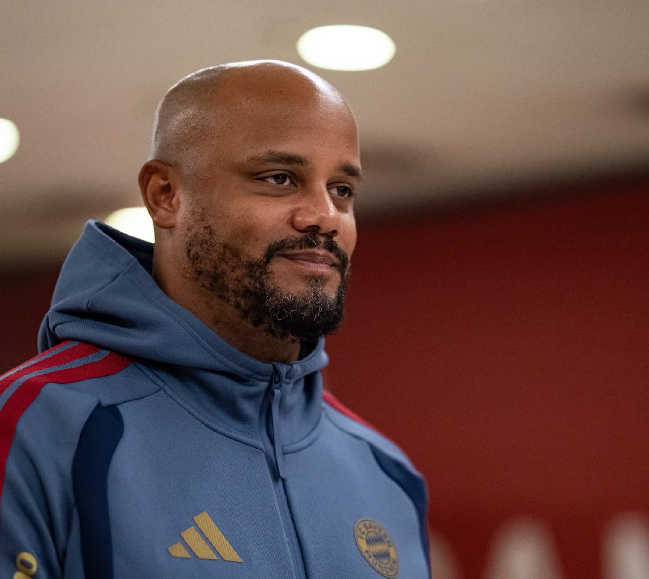 Paura per Vincent Kompany: l’allenatore del Bayern portato in ospedale a Monaco