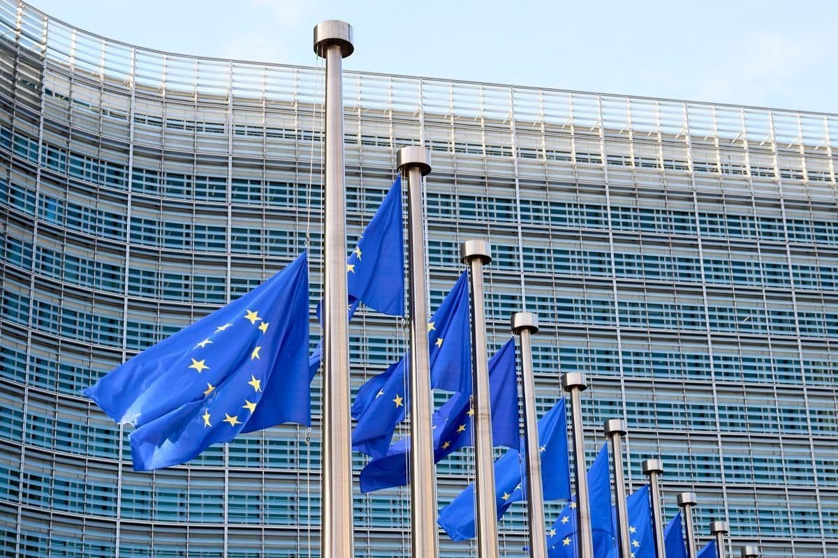 Le prossime elezioni e il rischio dell'onda nera in Ue: il 2027 sarà un banco di prova per gli europeisti
