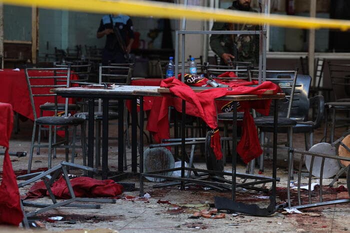 Siria, attentato in un caffe' a Damasco: nove morti e venti feriti