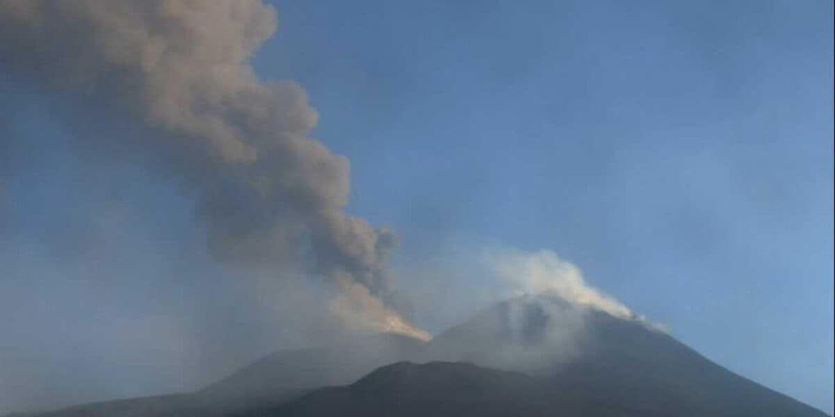 Etna, eruzioni e vento: non c'è pace per l'aeroporto di Catania, arrivi sospesi fino alle 19