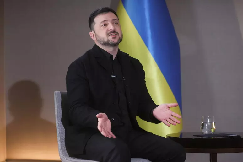 Attacco russo in un centro commerciale nell'Ucraina centrale: 5 morti e oltre 50 feriti. Zelensky: "Attacco cinico e ignobile"