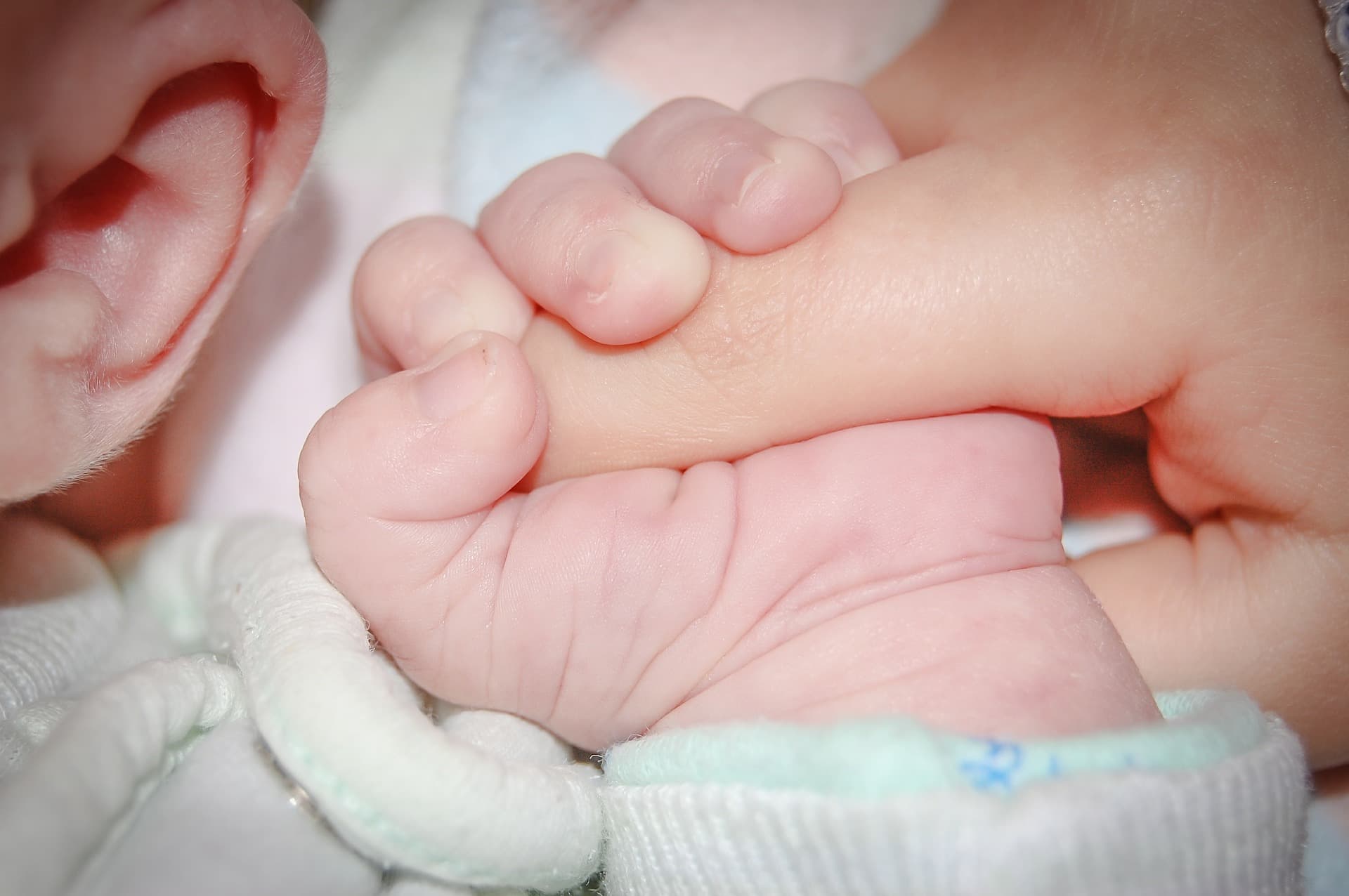 Bimba di 14 mesi muore soffocata da rigurgito nel Nuorese