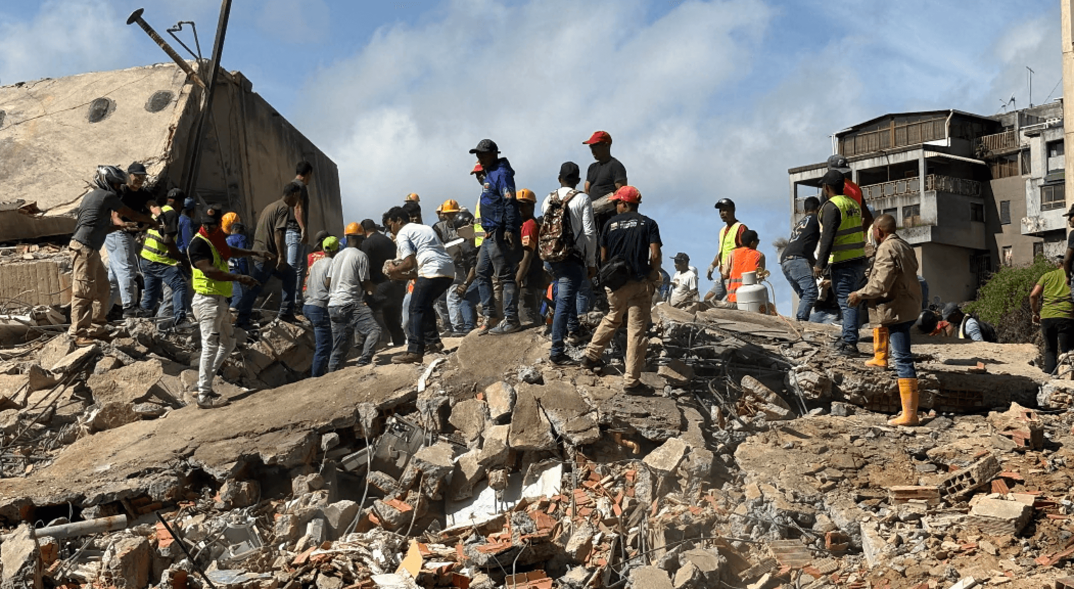 Terremoto in Venezuela, verifiche della Farnesina sugli italiani dispersi: «Alcuni non rispondono»