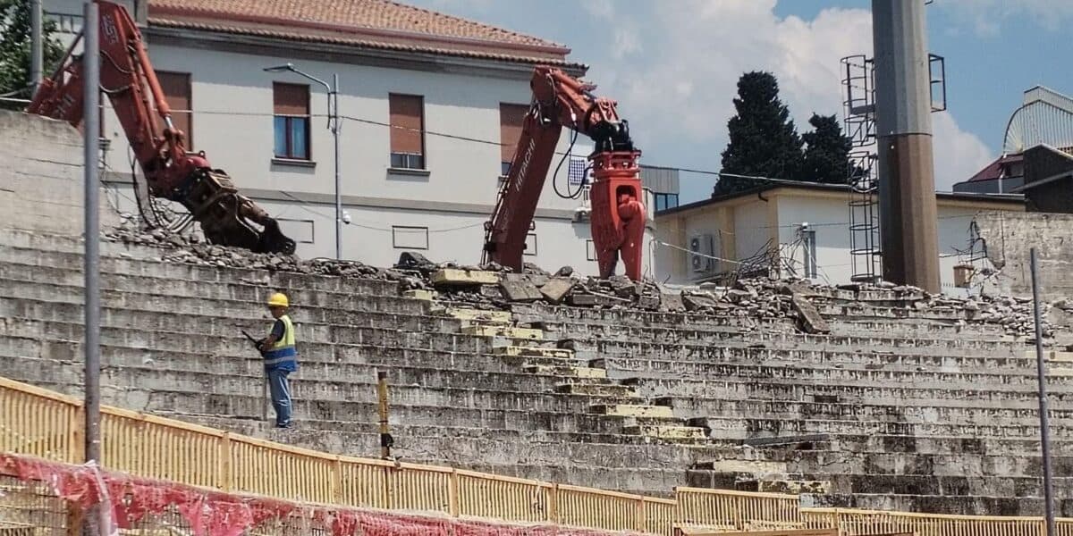 Stadio di Catanzaro, il sindaco Fiorita: lavori avanti secondo cronoprogramma