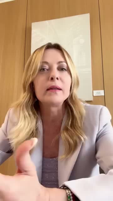 La premier Meloni risponde a Trump: "Tutto inventato, io e l'Italia non imploriamo mai"