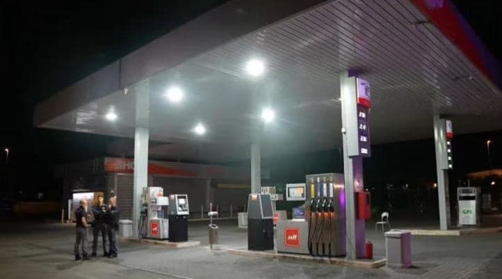 Aggredisce una donna e investe due persone a Reggio Emilia, arrestato un 26enne