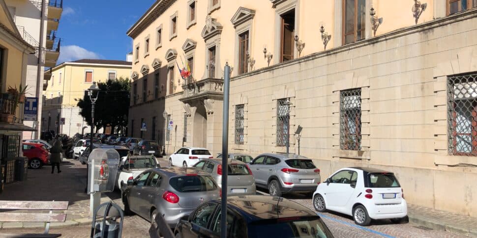 L’appalto rifiuti finisce al Tar, il Comune di Catanzaro si prepara a resistere