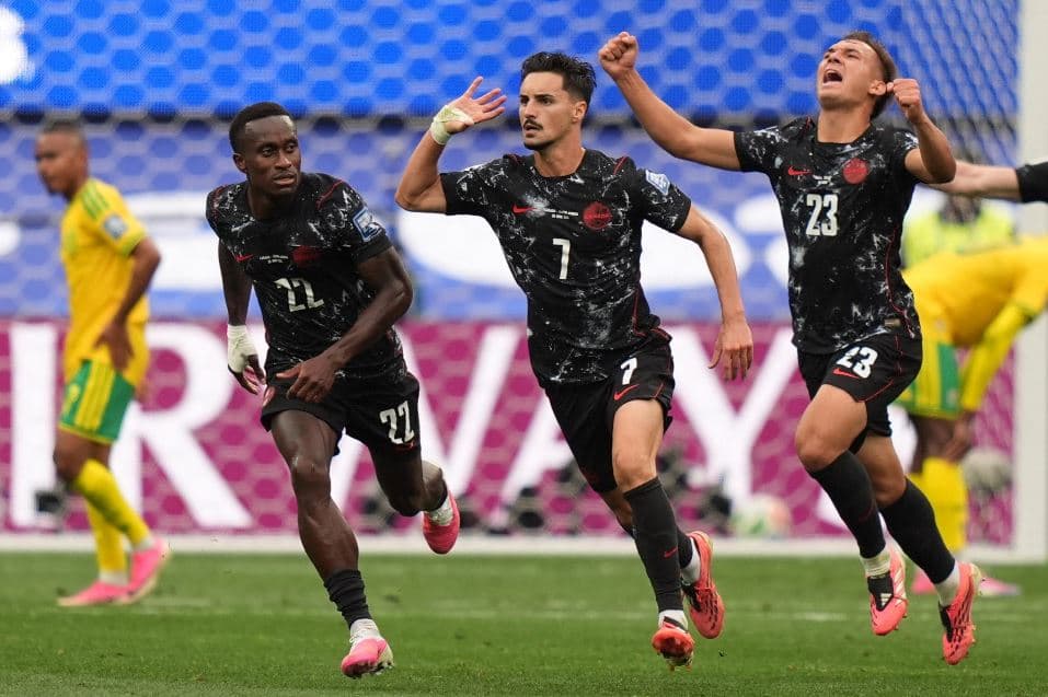 Eustaquio affonda il Sudafrica al 92': il Canada va agli ottavi del Mondiale per la prima volta