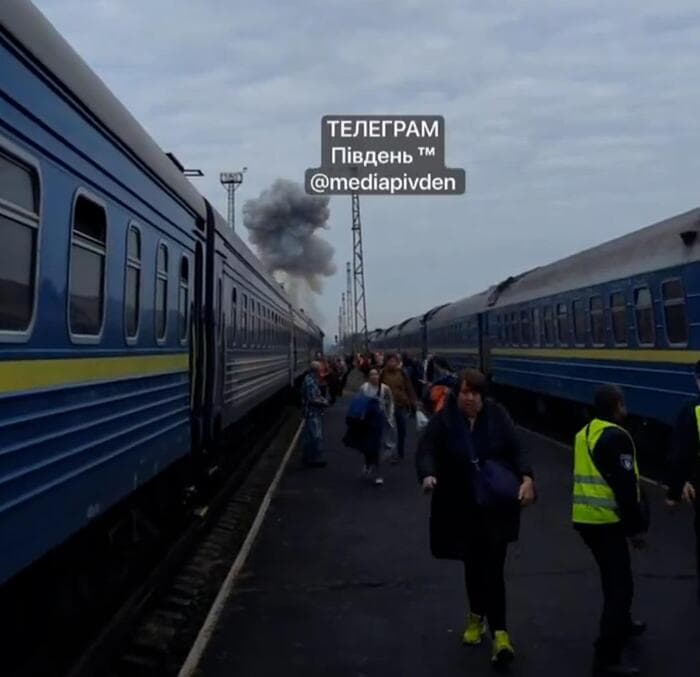 Drone russo colpisce un treno al confine con la Polonia: prima era passato quello con diplomatici europei con l’italiano Fabrizio Saggio