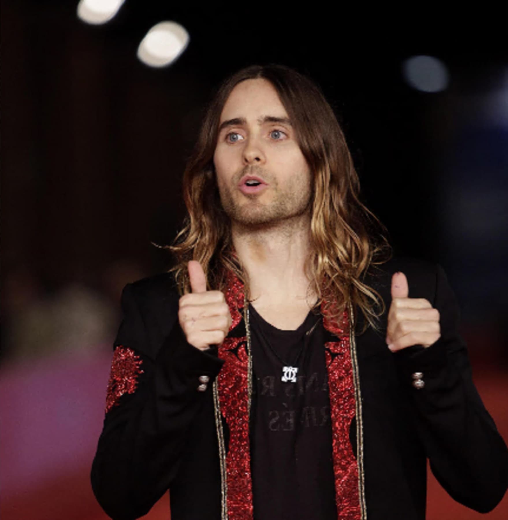 Jared Leto, le accuse di dieci donne alla Bbc: presunti abusi su adolescenti e il silenzio dell'attore