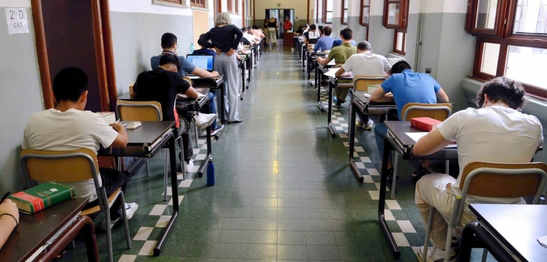 Maturità: ammessi il 96,8%, il numero più alto di non ammessi è in Sardegna. Domani la prova di italiano