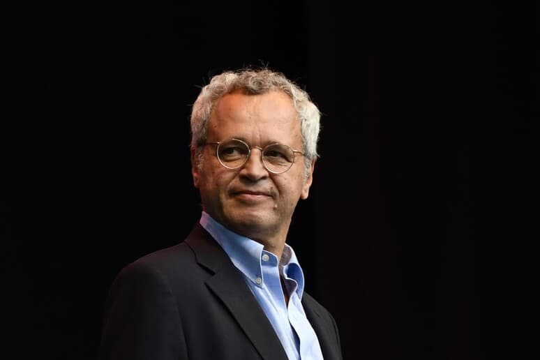 Enrico Mentana sferza il campo largo "senza un'idea di futuro". "Cosa vogliono fare per l'Italia del 2040?"