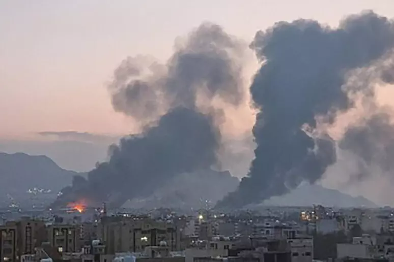 Tra Usa e Iran è stallo. Axios: "Un nuovo conflitto militare è sempre più probabile"