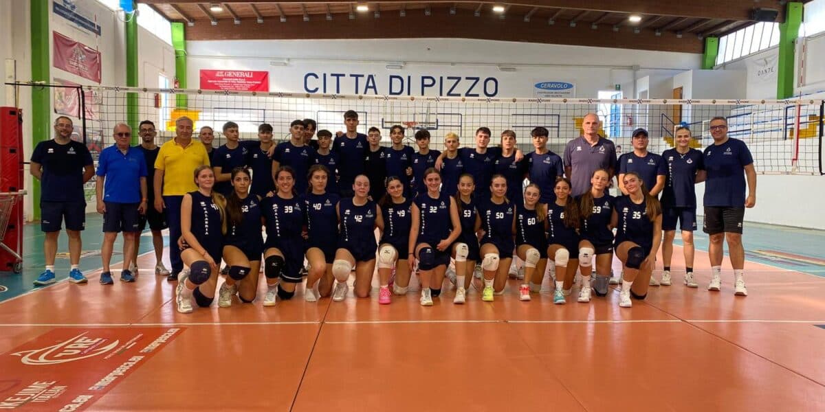 Pizzo accoglie le eccellenze del volley calabrese: le rappresentative pronte per il Trofeo delle Regioni in Sicilia