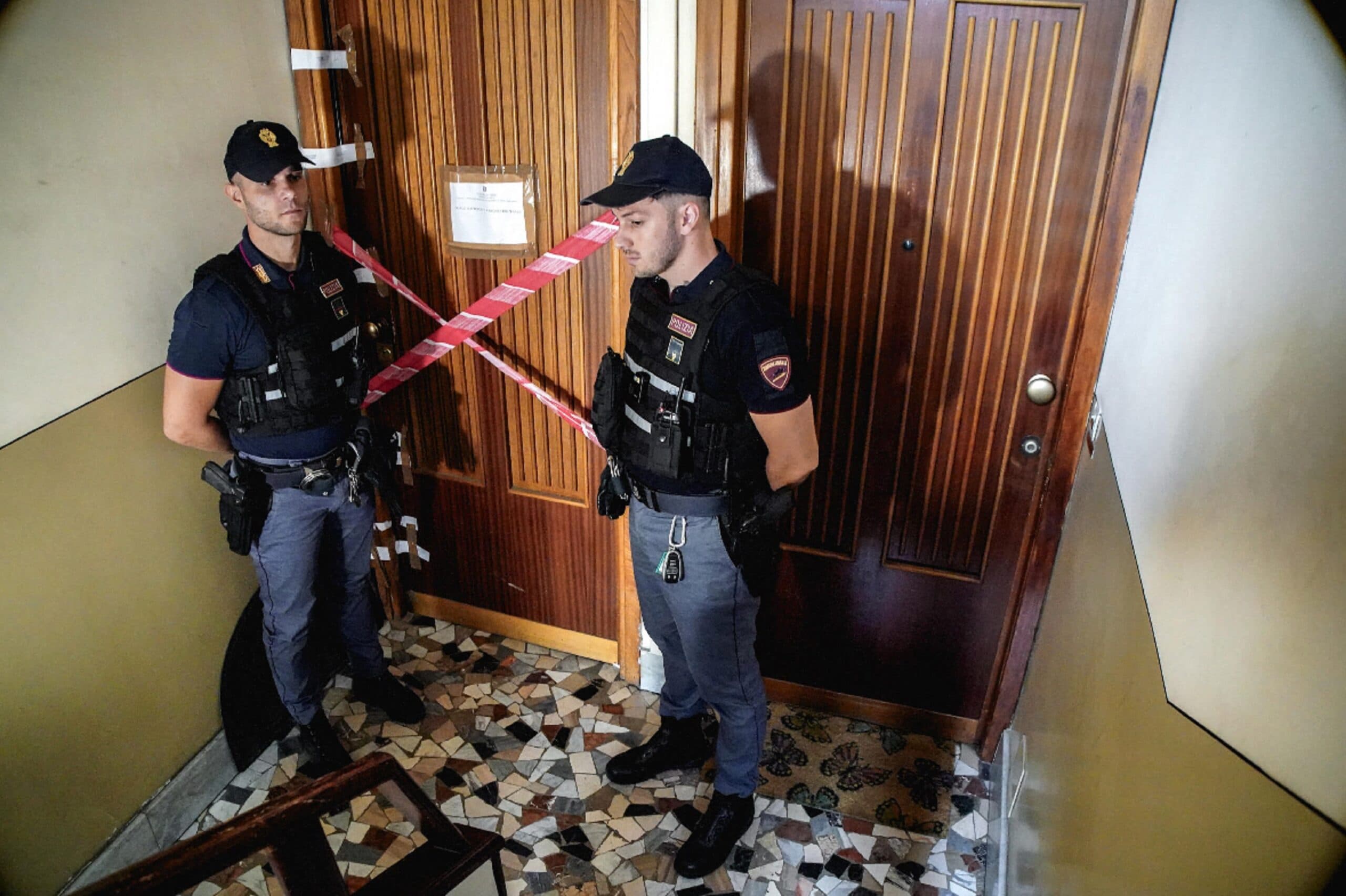 Torino, trovato cadavere fatto a pezzi in casa di una prof