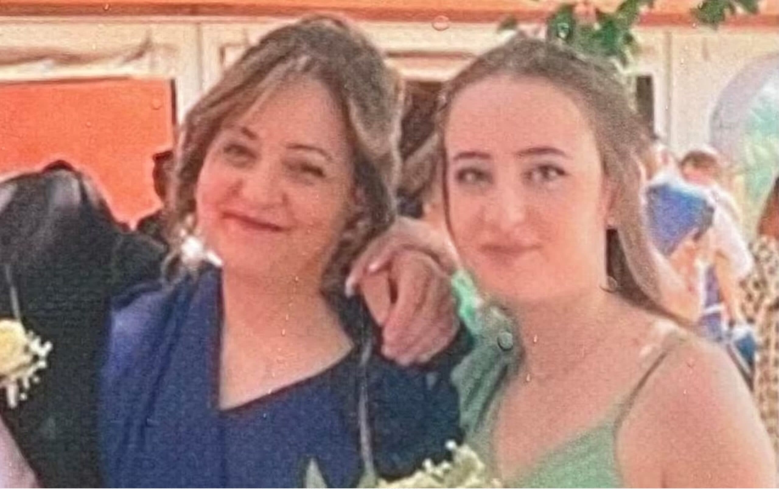 Madre e figlia avvelenate, super esperti dalla Germania per chiudere il cerchio: si cerca la ricina anche nel cibo congelato