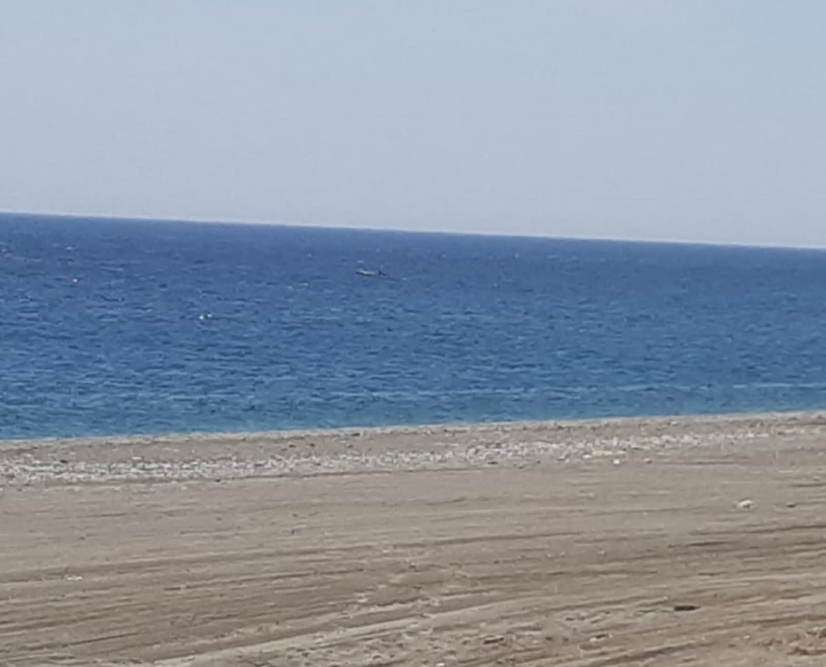 Tragedia in spiaggia, 55enne esce dall’acqua e si accascia sulla sabbia: inutili i soccorsi a Montalto di Castro