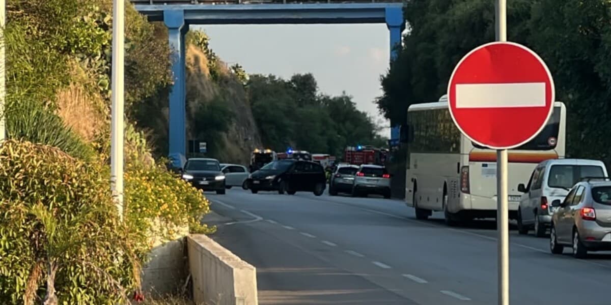 Una vittima in un incidente sulla Palermo-Agrigento, 4 i feriti. Grave un bambino