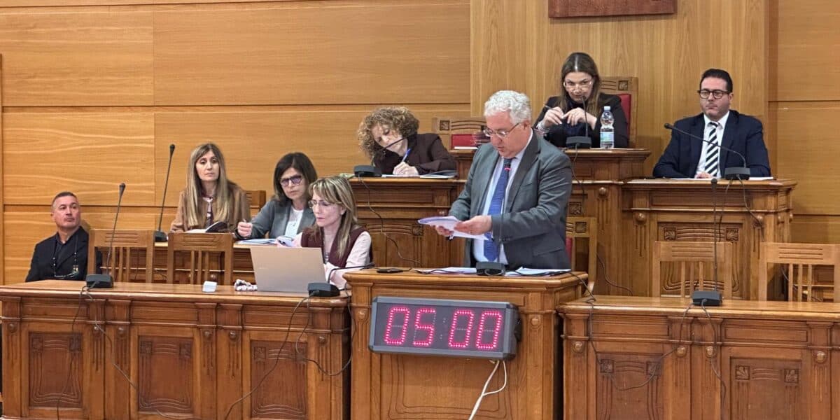 Comune di Lamezia, bilancio da approvare: arriva la diffida della  Prefettura