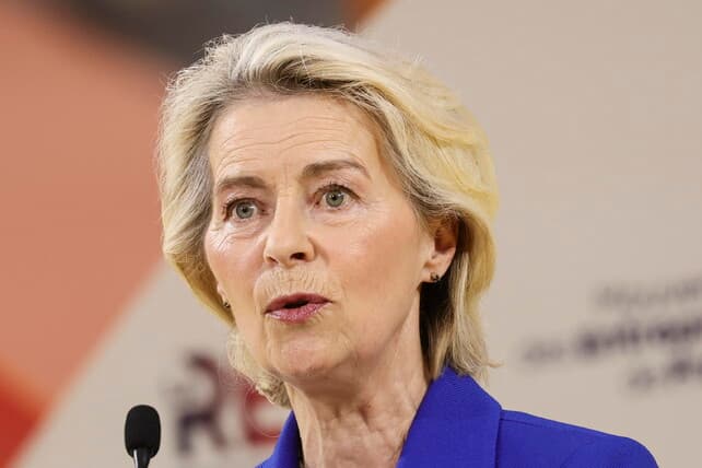 Ucraina, von der Leyen: «Domani altri 3,3 miliardi di euro per missili e droni»