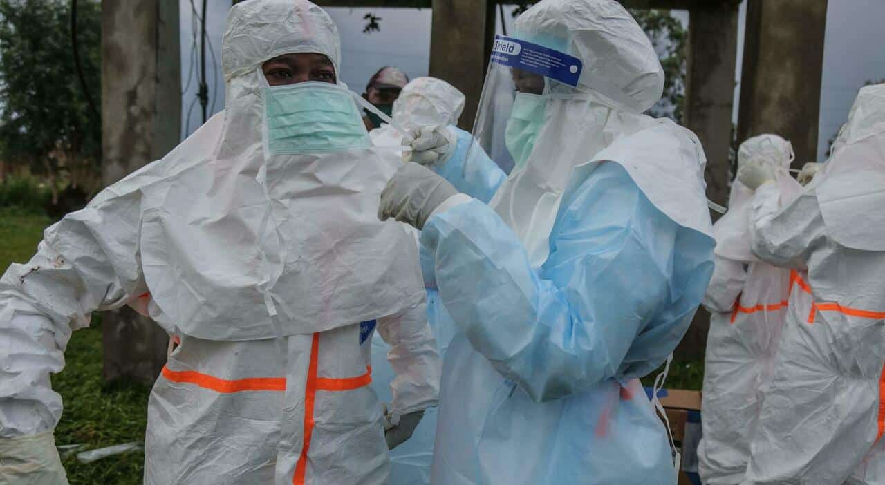 Ebola, escluso il contagio per i due pazienti ricoverati al Sacco di Milano