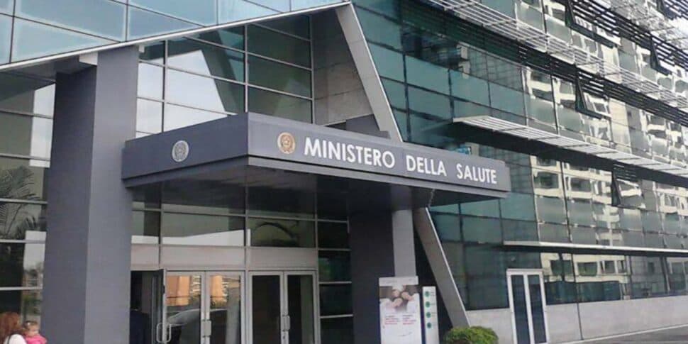 Danni da sangue infetto, il Ministero condannato a  risarcire una donna del Lametino