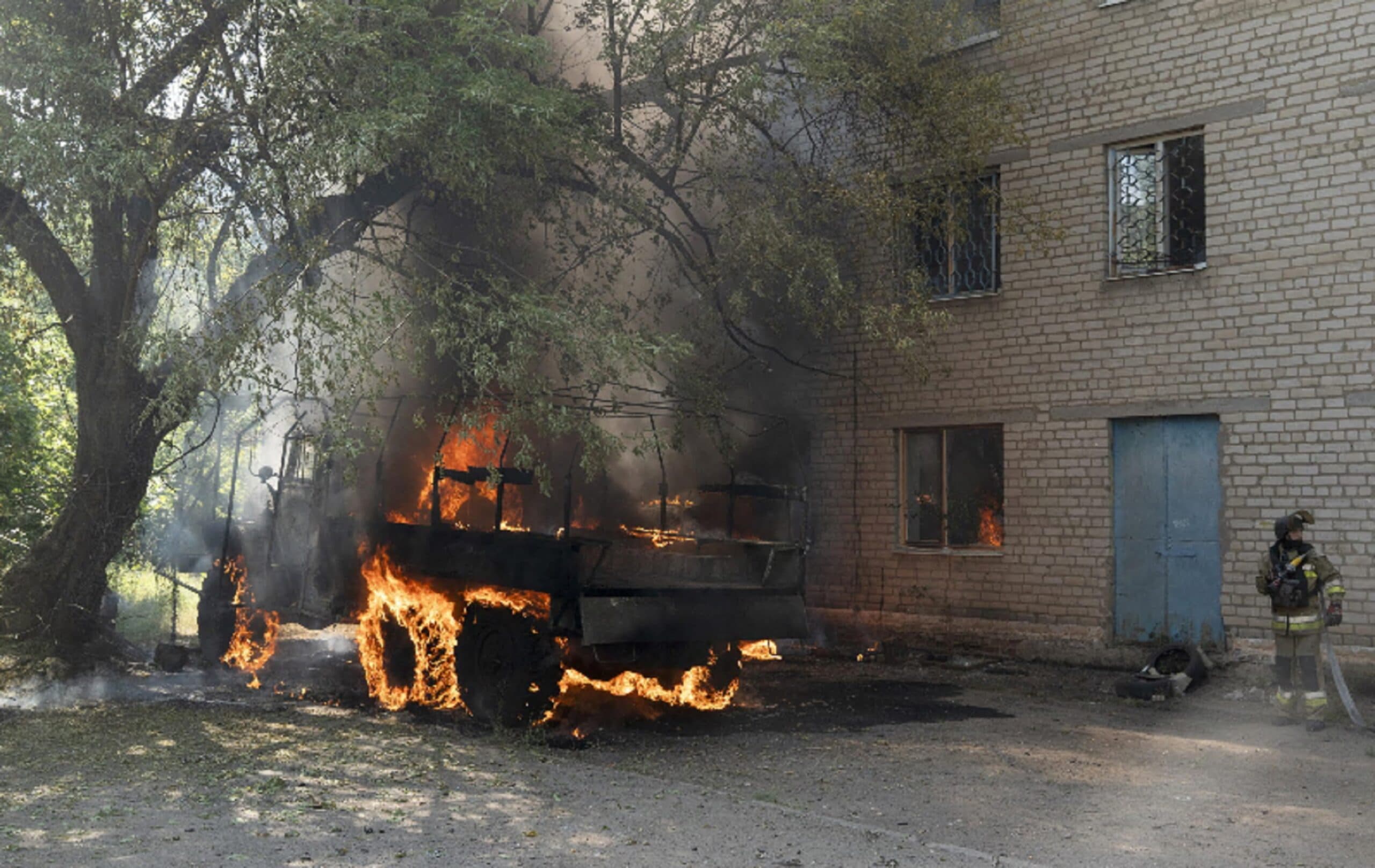 "Basi segrete per i superdroni russi, possono arrivare a Varsavia". Raid di Kiev, 9 morti