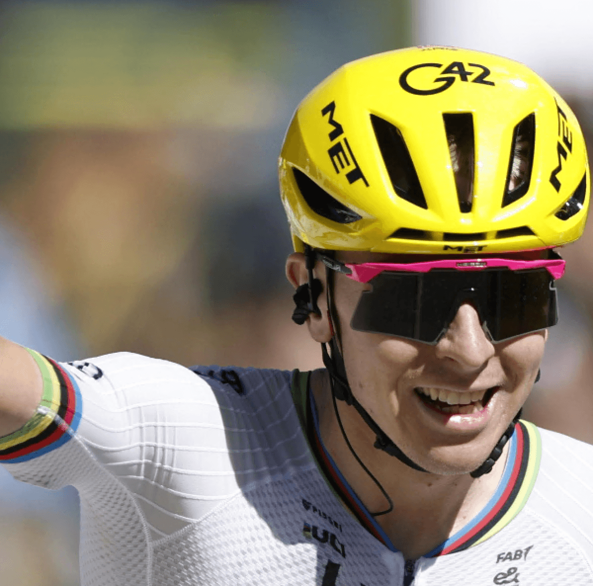 Pogacar-show, conquista la terza tappa e si prende la maglia gialla al Tour de France