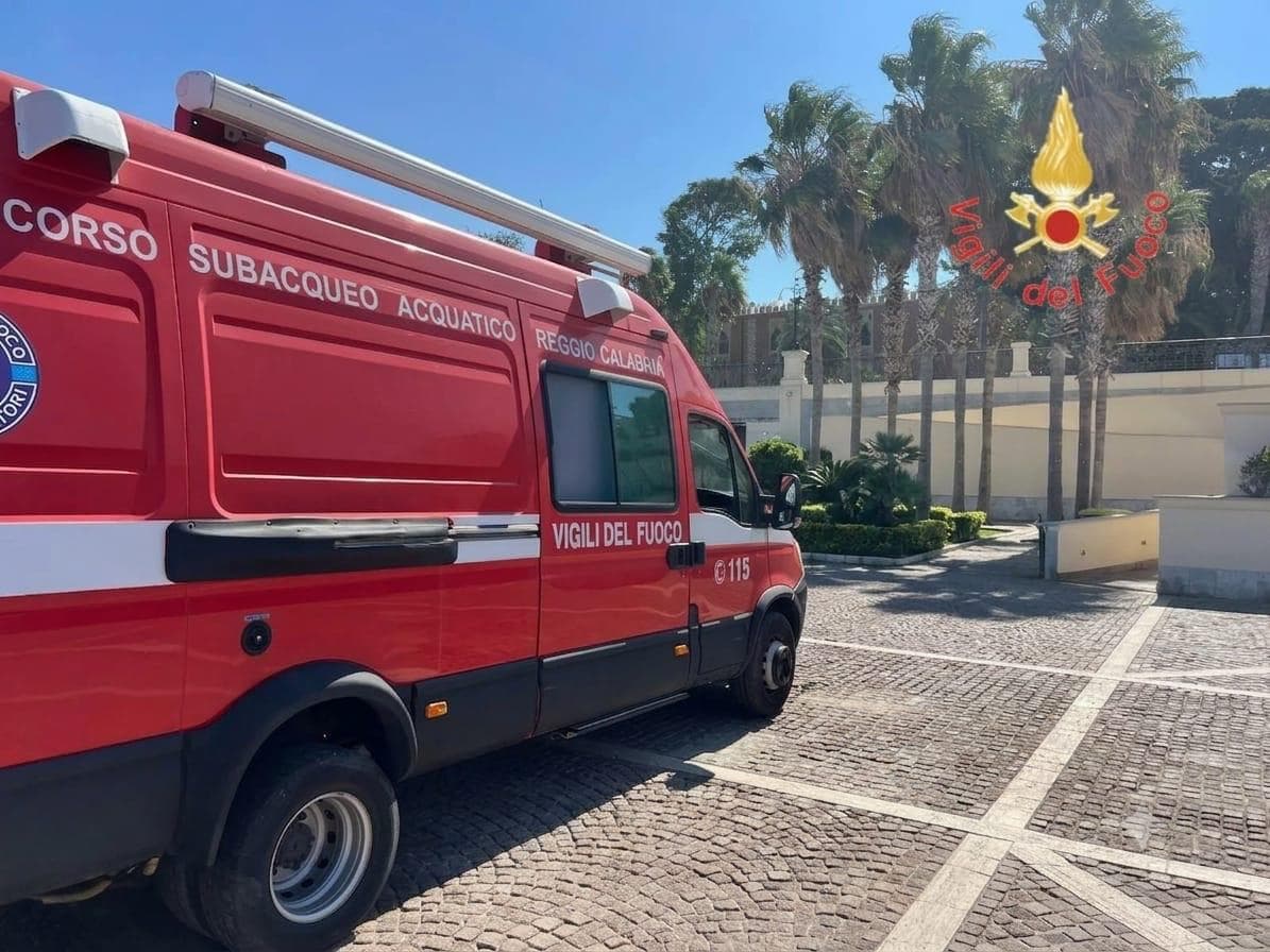 Cadavere di un 22enne trovato in un edificio abbandonato: il corpo era in avanzato stato di decomposizione