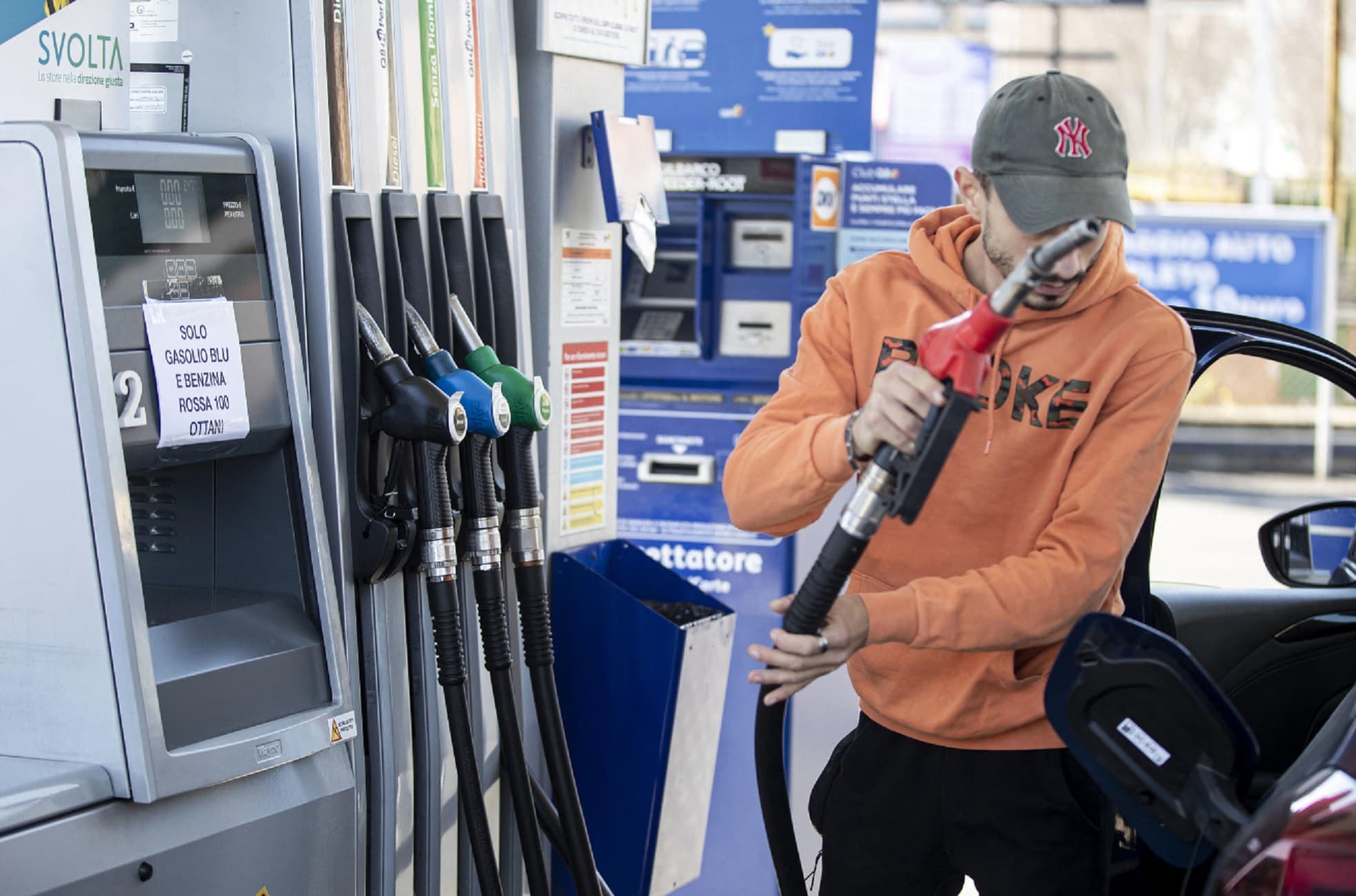 Caro carburanti, gasolio oltre 2,7 euro anche sulla Messina-Palermo