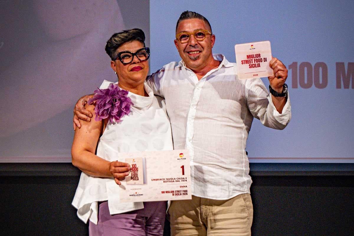 La Guida ai Migliori 100 Street Food di Sicilia 2026 incorona Umbriaco: primo posto assoluto per la tavola calda ennese