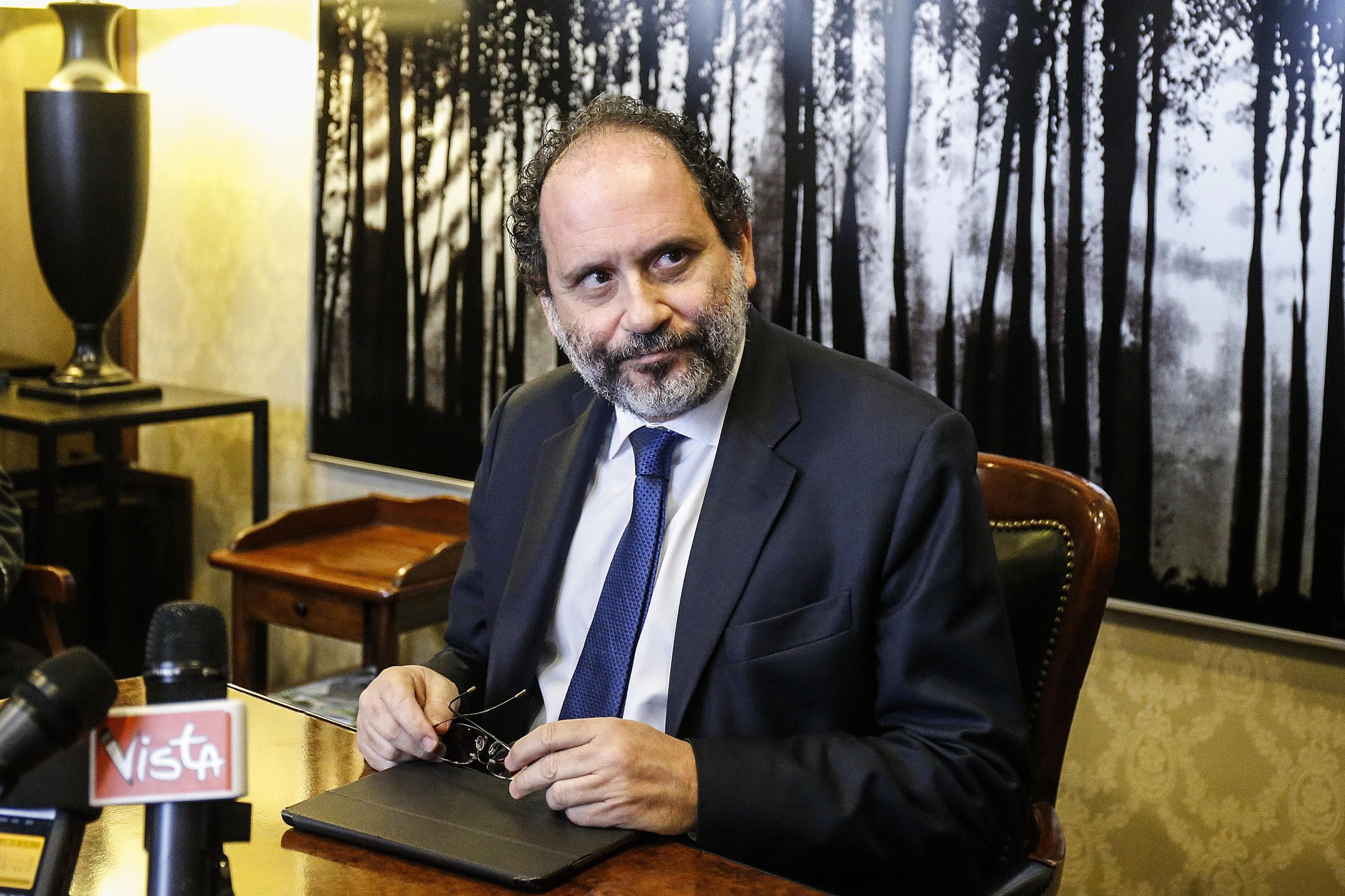 Controcorrente: l'ex pm Ingroia aderisce al movimento La Vardera