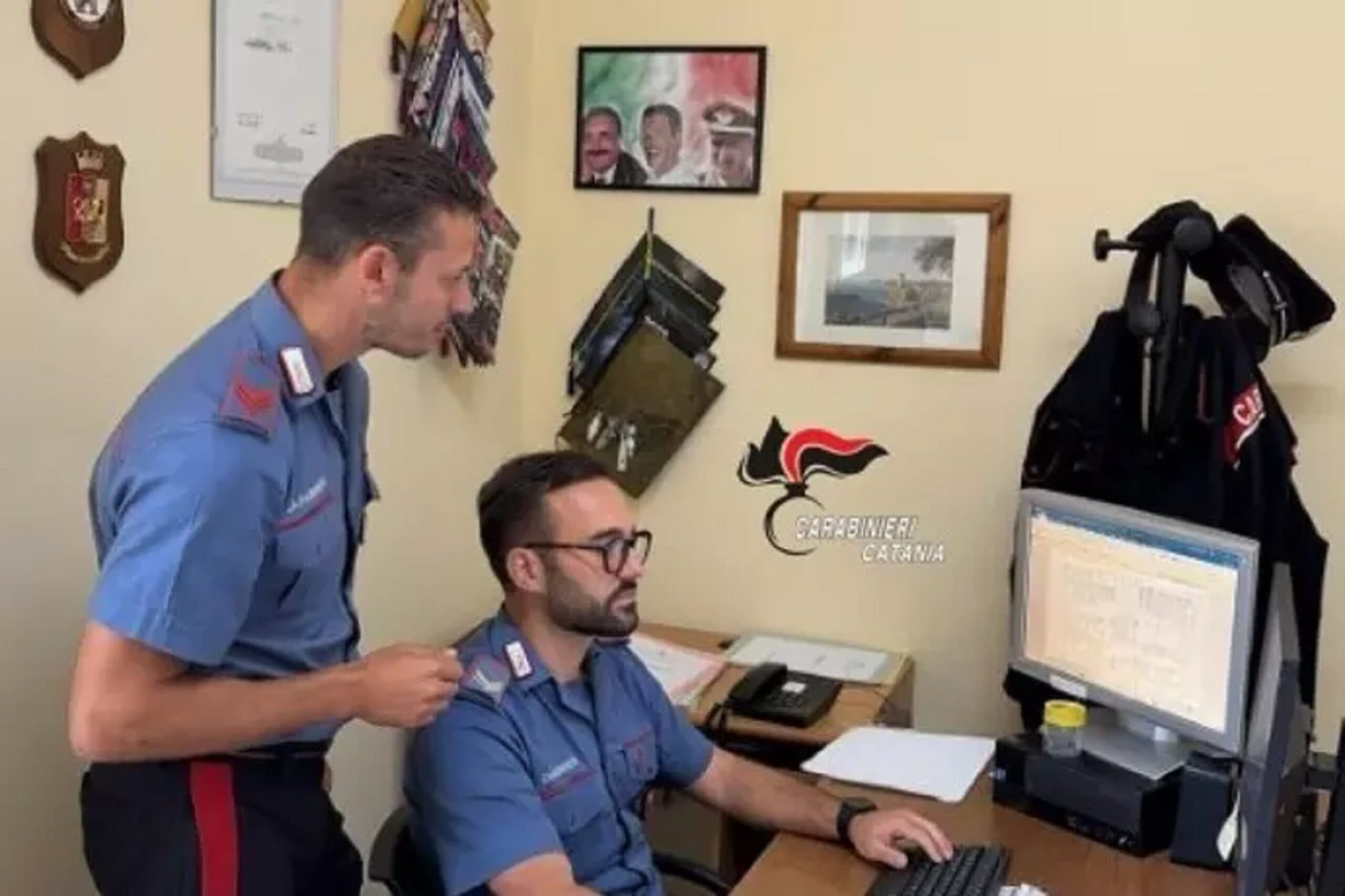 Mascalucia, truffa del finto operatore antifrode: i carabinieri recuperano e restituiscono 29.500 euro