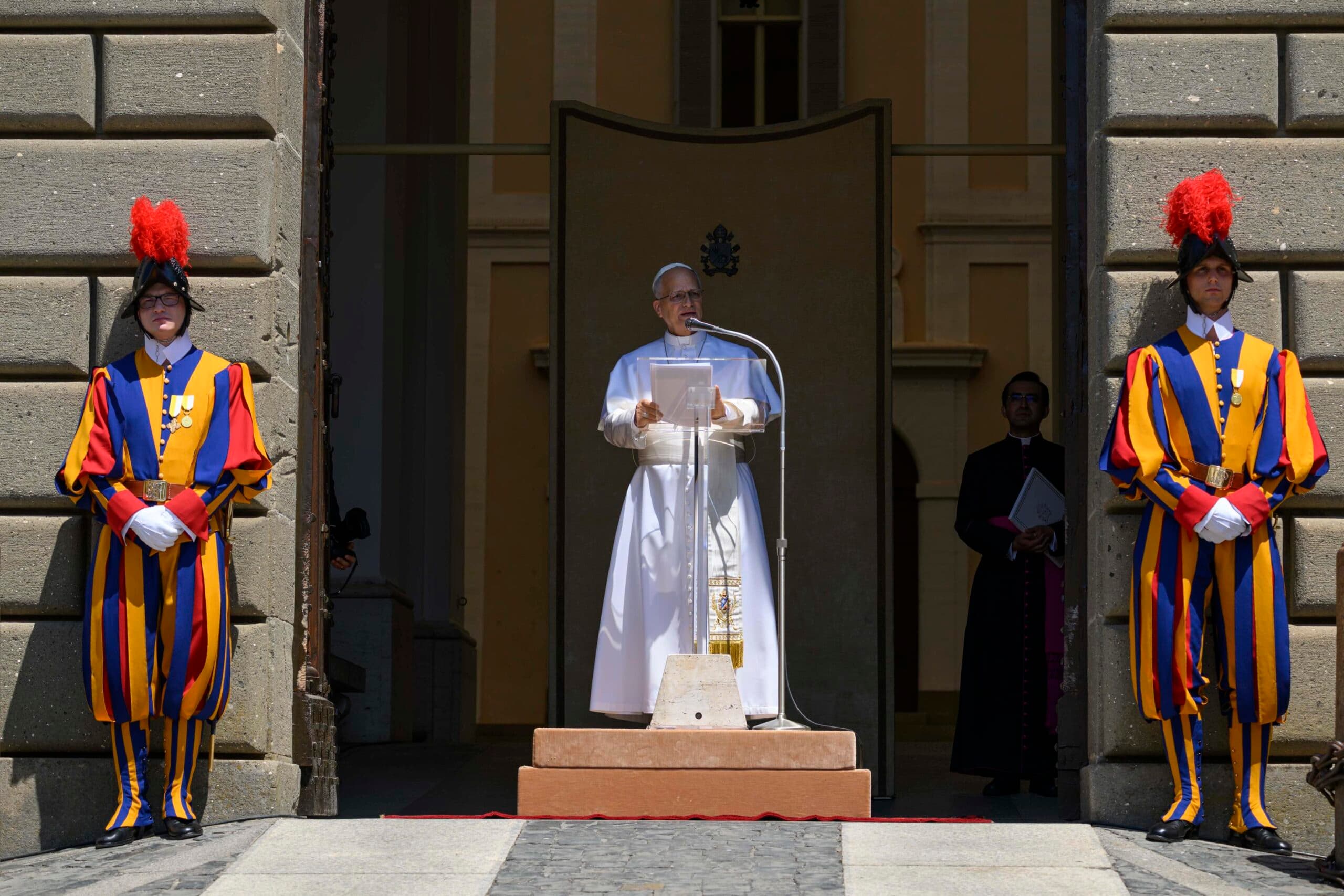 Il Papa: "Tornano venti di guerra e seminano morte e terrore"