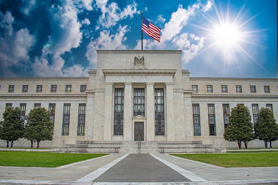 La Federal Reserve sfida Trump, tassi invariati