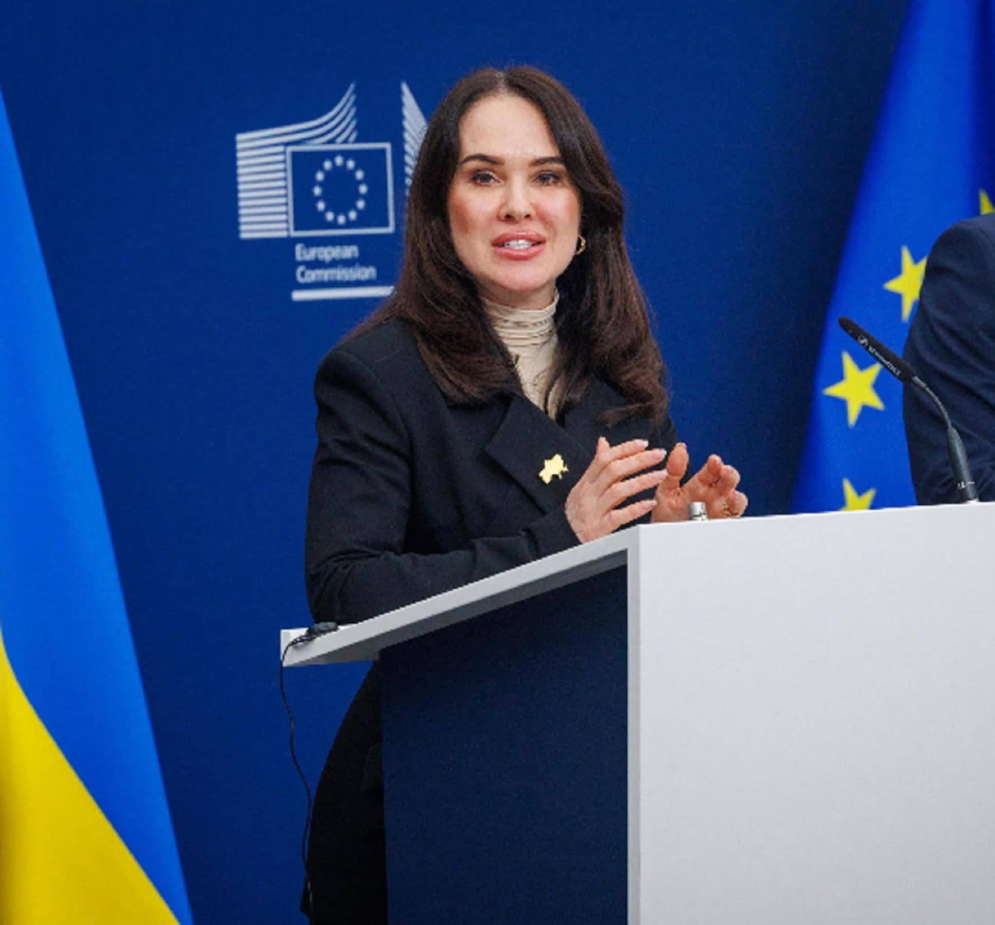 Operazione anticorruzione: arrestata Iryna Mudra, ex vice dell'ufficio di presidenza di Zelensky