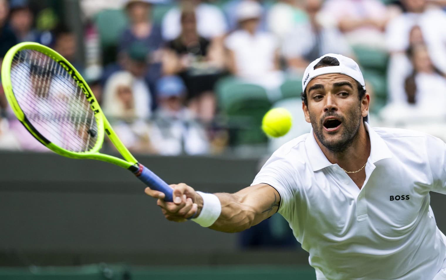 Berrettini vince una maratona a Wimbledon: battuto Wawrinka dopo oltre 4 ore