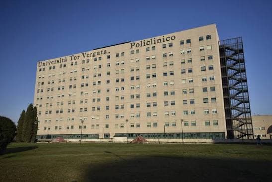 Roma, sedicenne picchia la madre e chiama il 112: la donna muore in ospedale