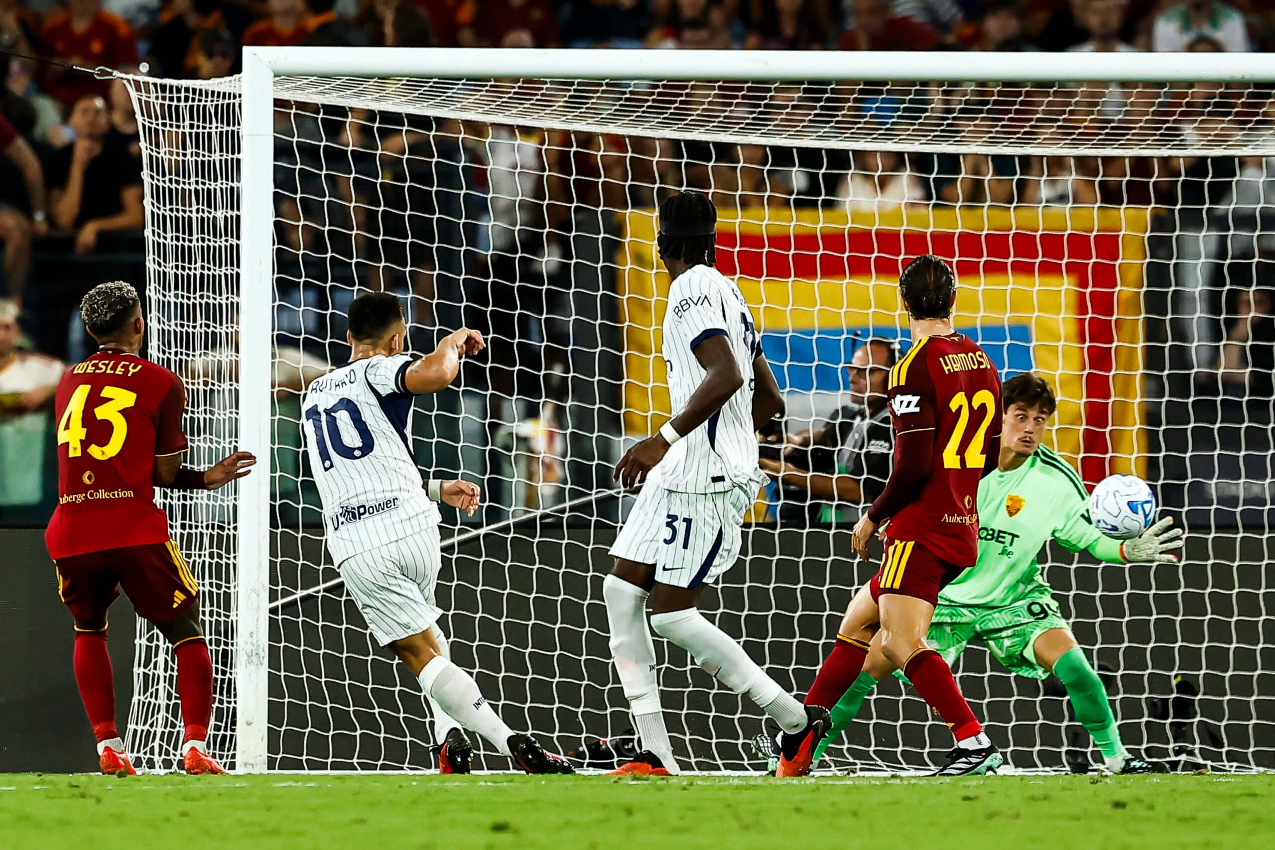 Roma-Inter 2-2: Koné illude i giallorossi, Lautaro firma la rimonta. Pari all'Olimpico e vetta della classifica condivisa