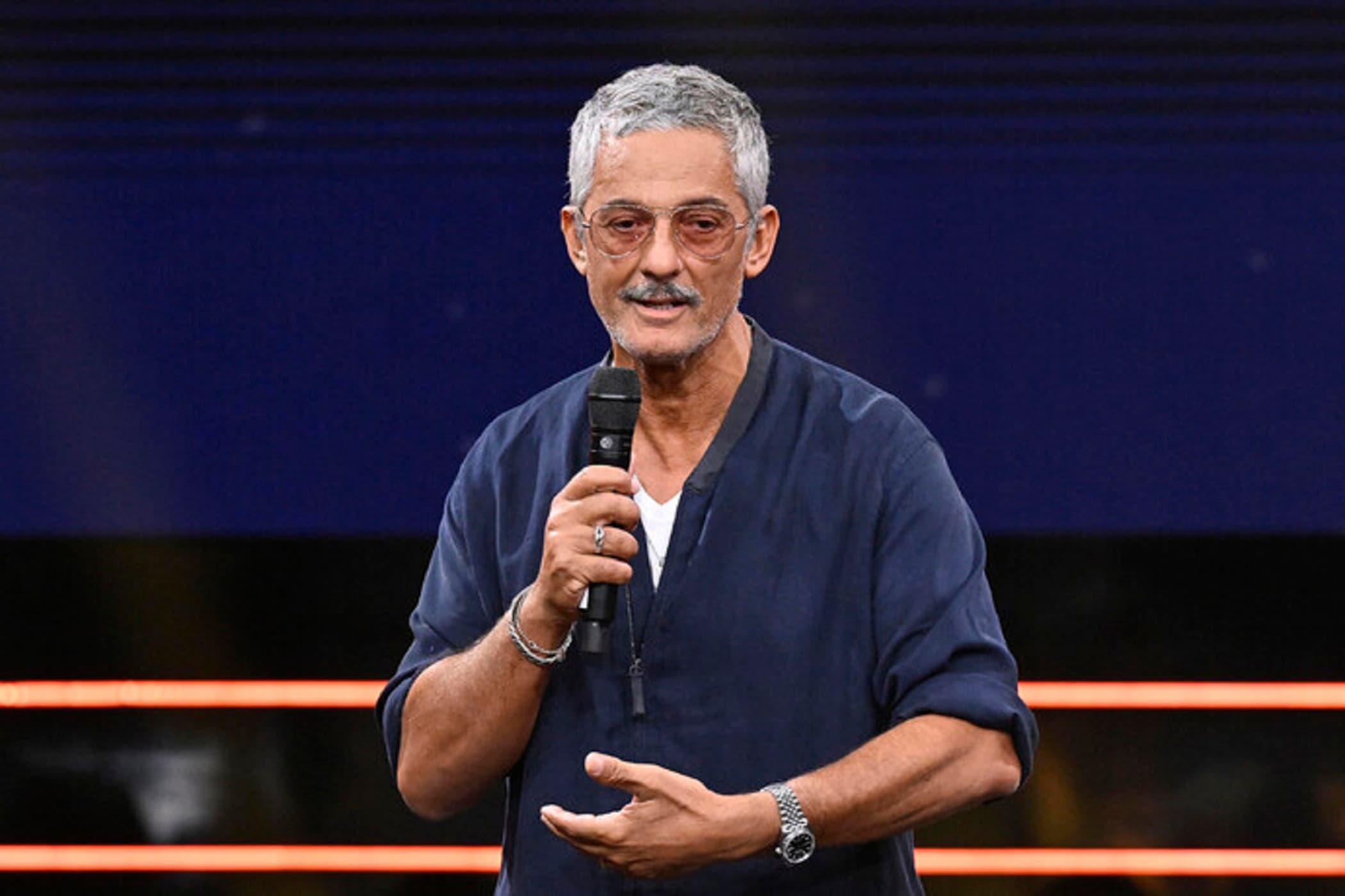 Fiorello a sorpresa torna su Rai1 dopo 15 anni, l'annuncio social alla Brad Pitt