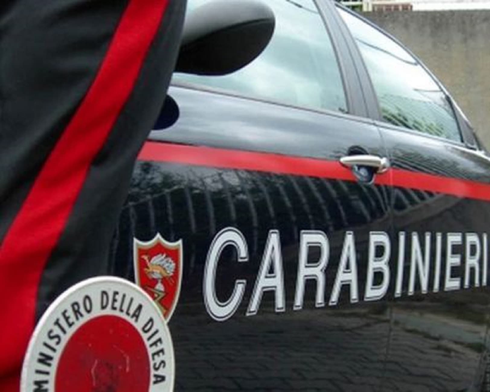 Ennesimo femminicidio, donna strangolata in casa: fermato il compagno. La tragedia è avvenuta in provincia di Imperia