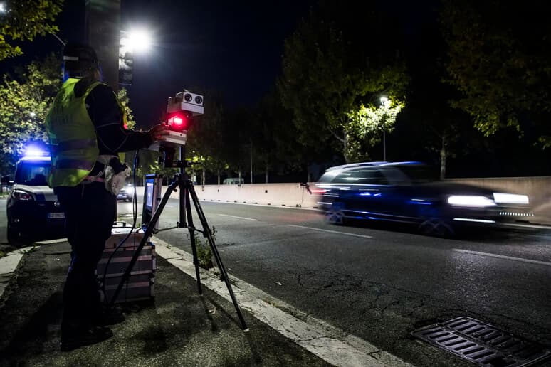La riforma del Codice della Strada: tra le ipotesi la patente B a 17 anni e multe sui limiti di velocità in base ai km/h in eccesso